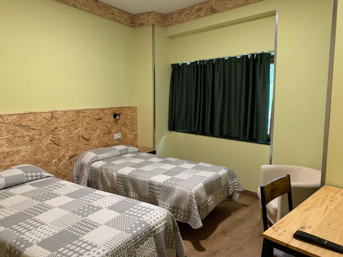 Hotel Or Blanc Espot Bagian luar foto