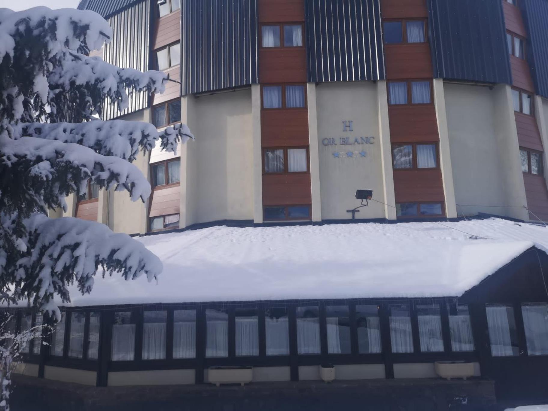 Hotel Or Blanc Espot Bagian luar foto