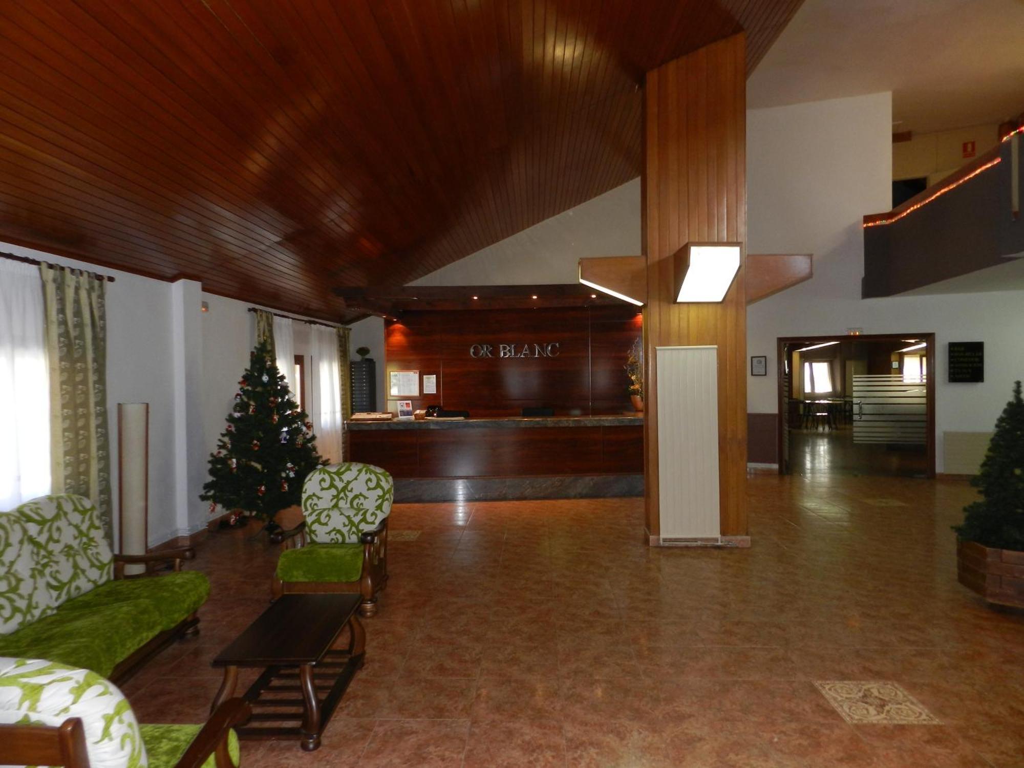 Hotel Or Blanc Espot Bagian luar foto